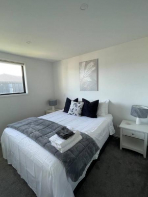 1 Bed 1 Bath Suite on Mohua